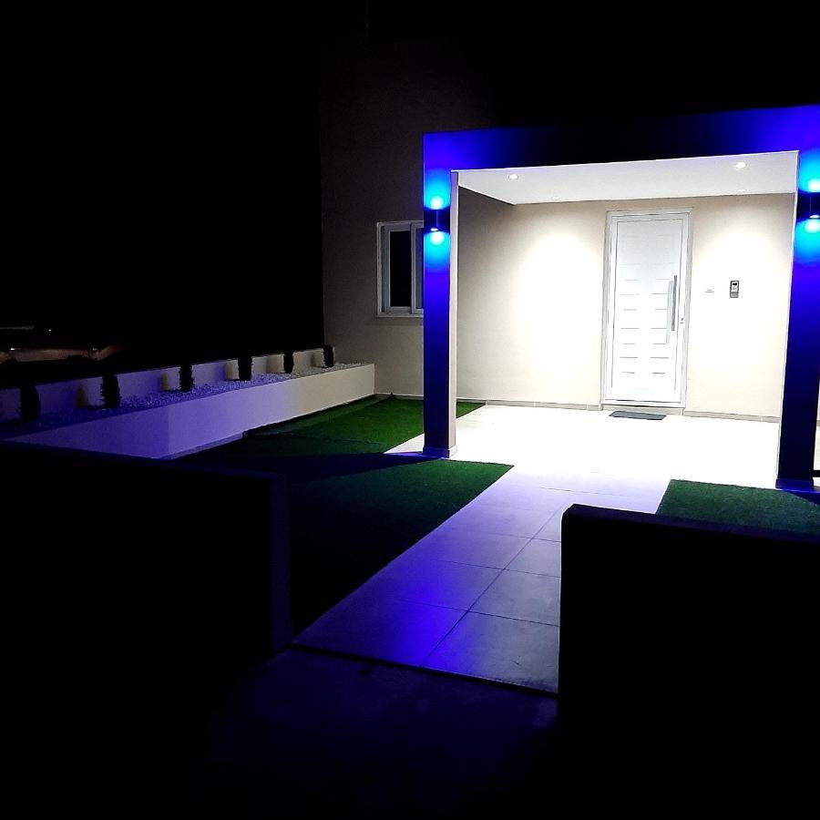 Universe House Dromolaxia Dış mekan fotoğraf